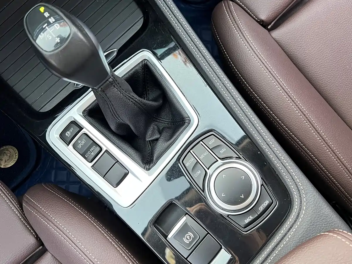 BMW 1 Series 2019 118i M Sport Package фото 15
