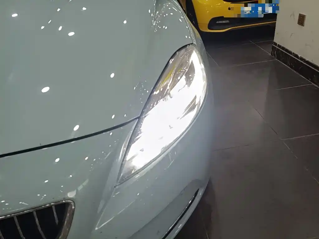 Volvo V40 2017 2017 T3 R-Design