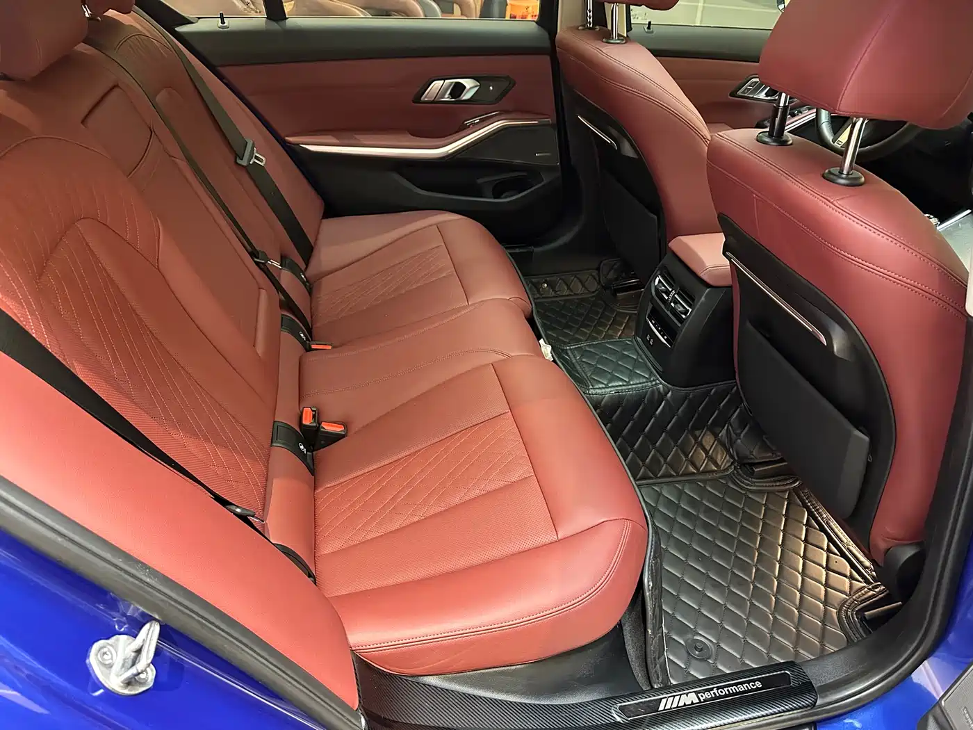 BMW 3 Series 2022 325Li M Sport Shadow Edition фото 9