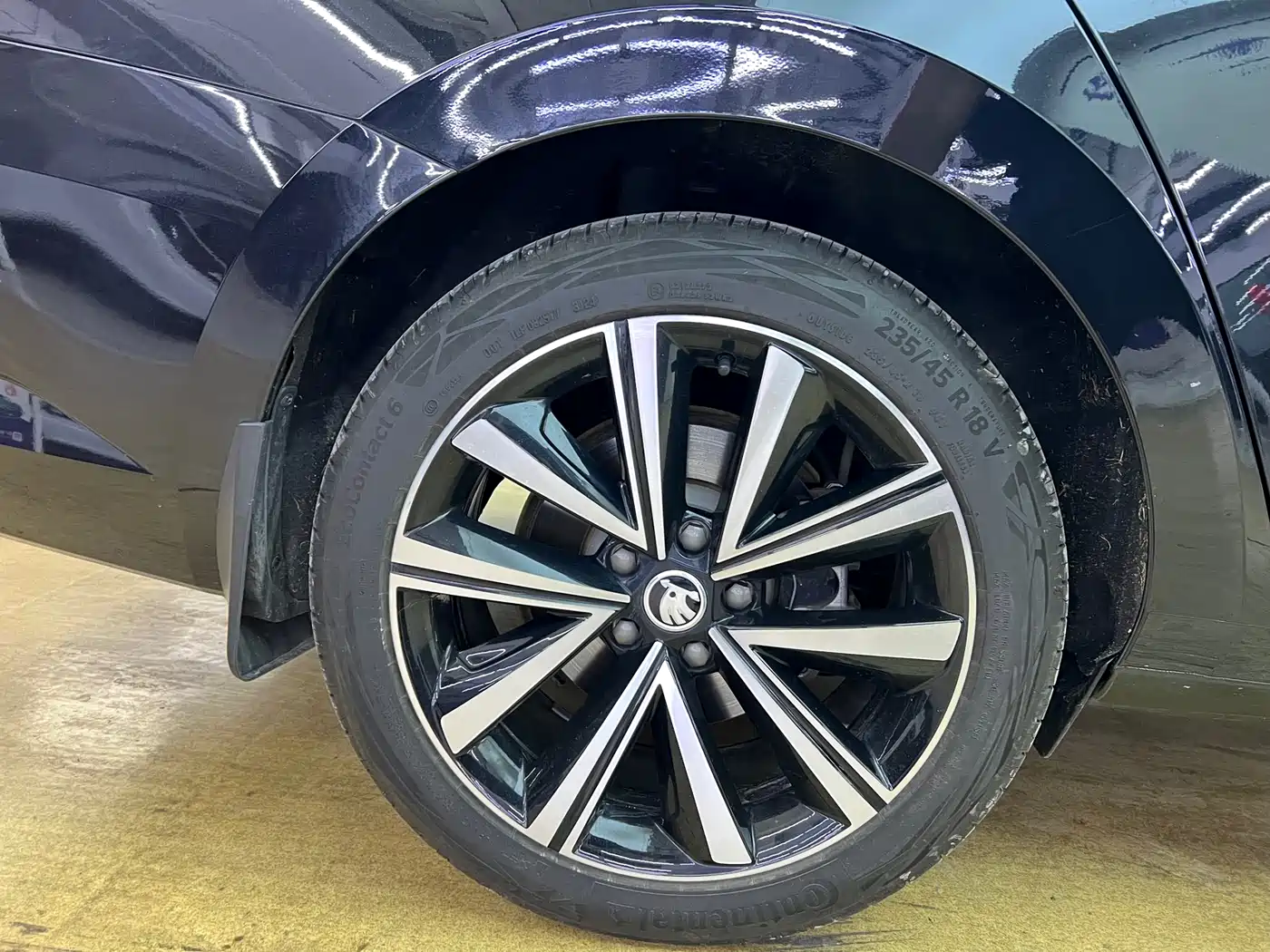 Škoda Superb 2025 Model TSI280 DSG Premium Edition фото 9