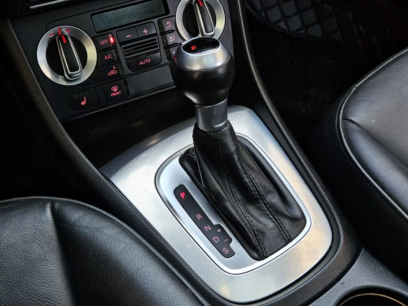Audi Q3 2015 35 TFSI quattro Technology фото 19