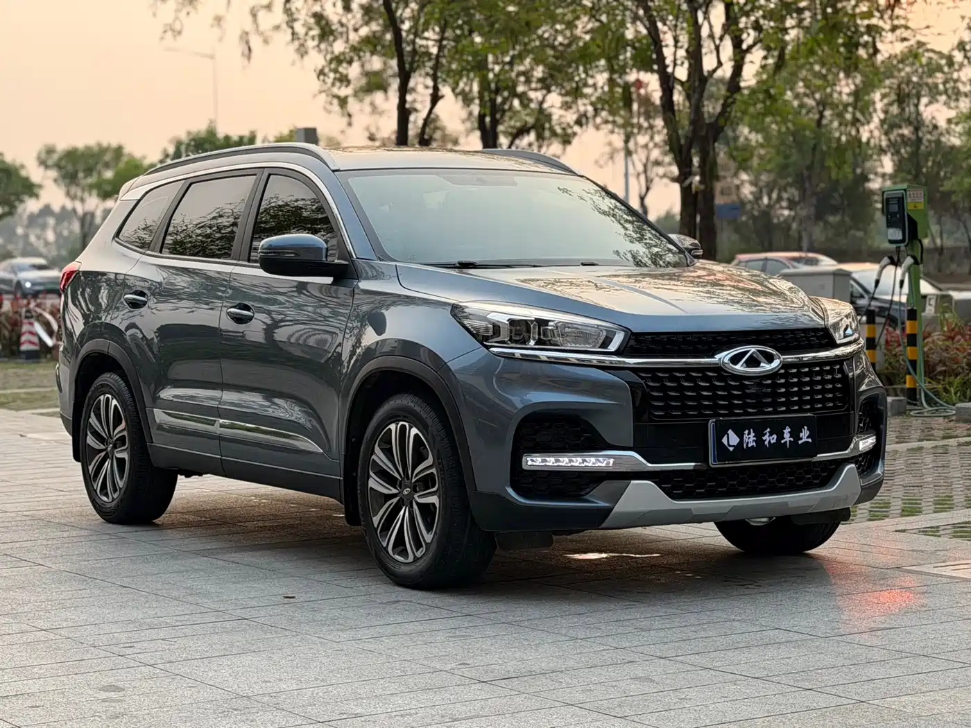 CHERY TIGGO 8