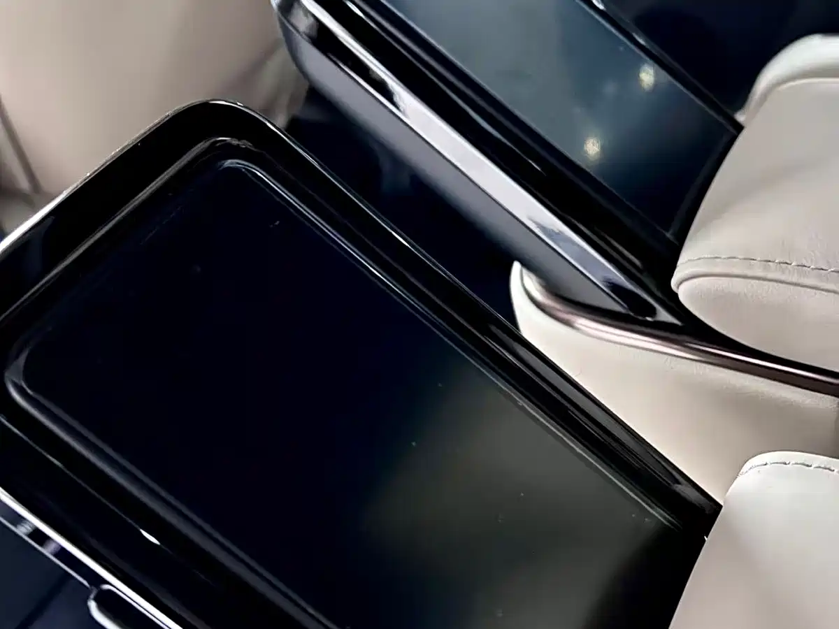 Toyota Vellfire 2025 Crown Hybrid 2.5L Ink Gold Executive Edition фото 6