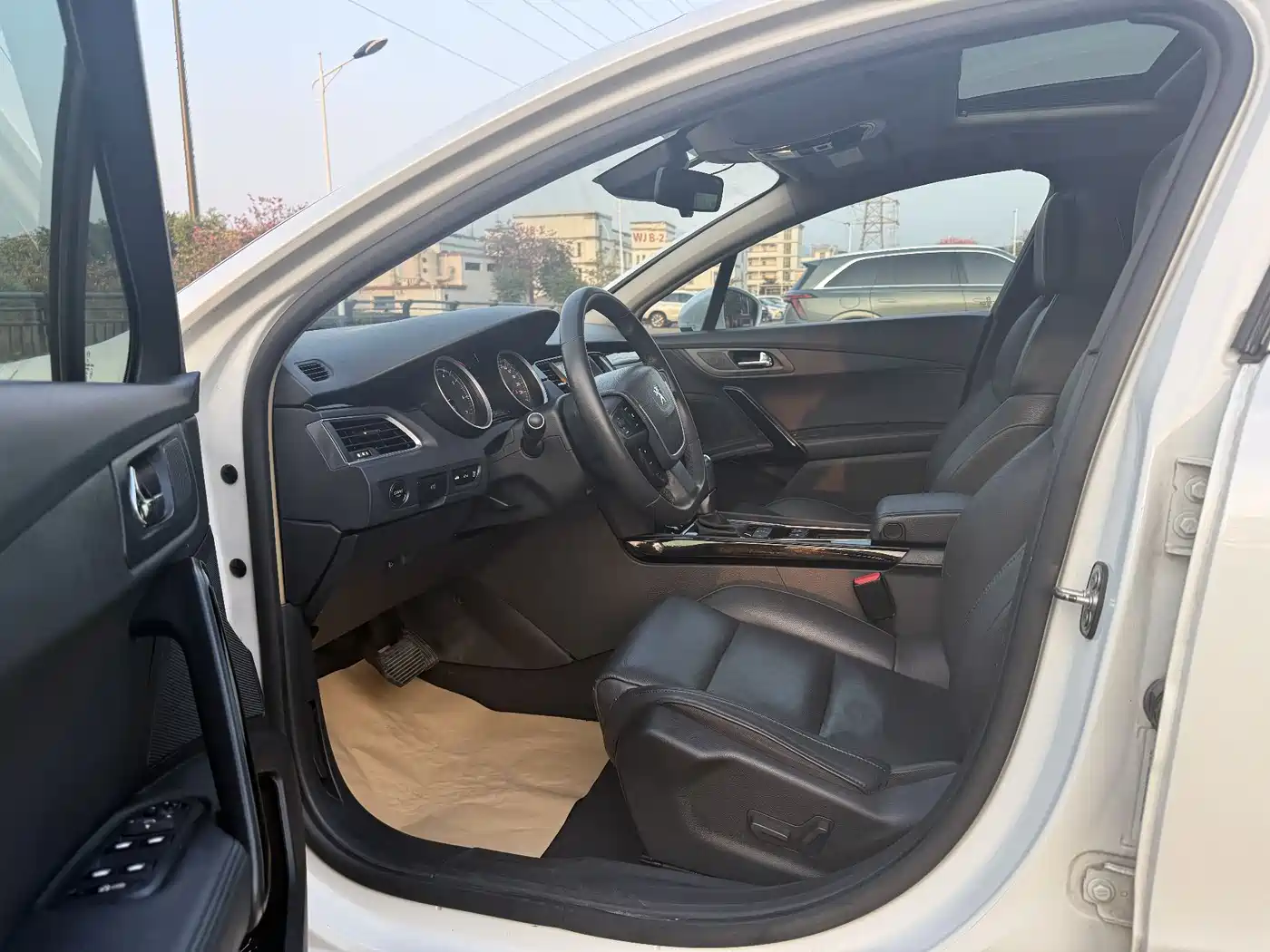 Peugeot 508 2016 1.6THP Automatic Smart Edition фото 8