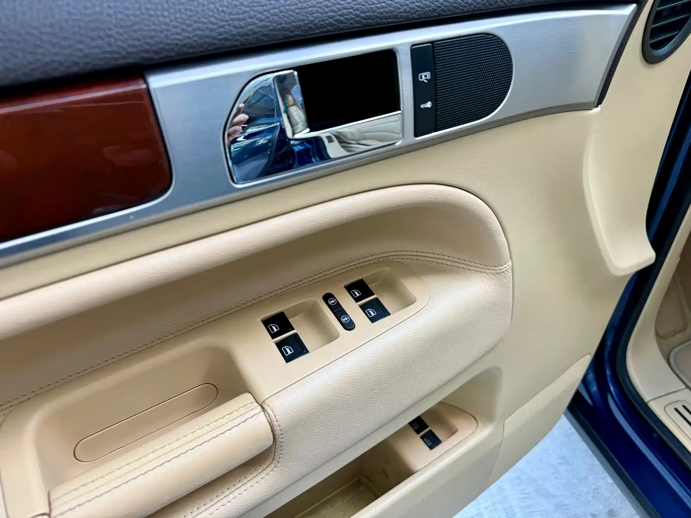 Volkswagen Touareg 2005 2004 Model 3.2L Standard Edition