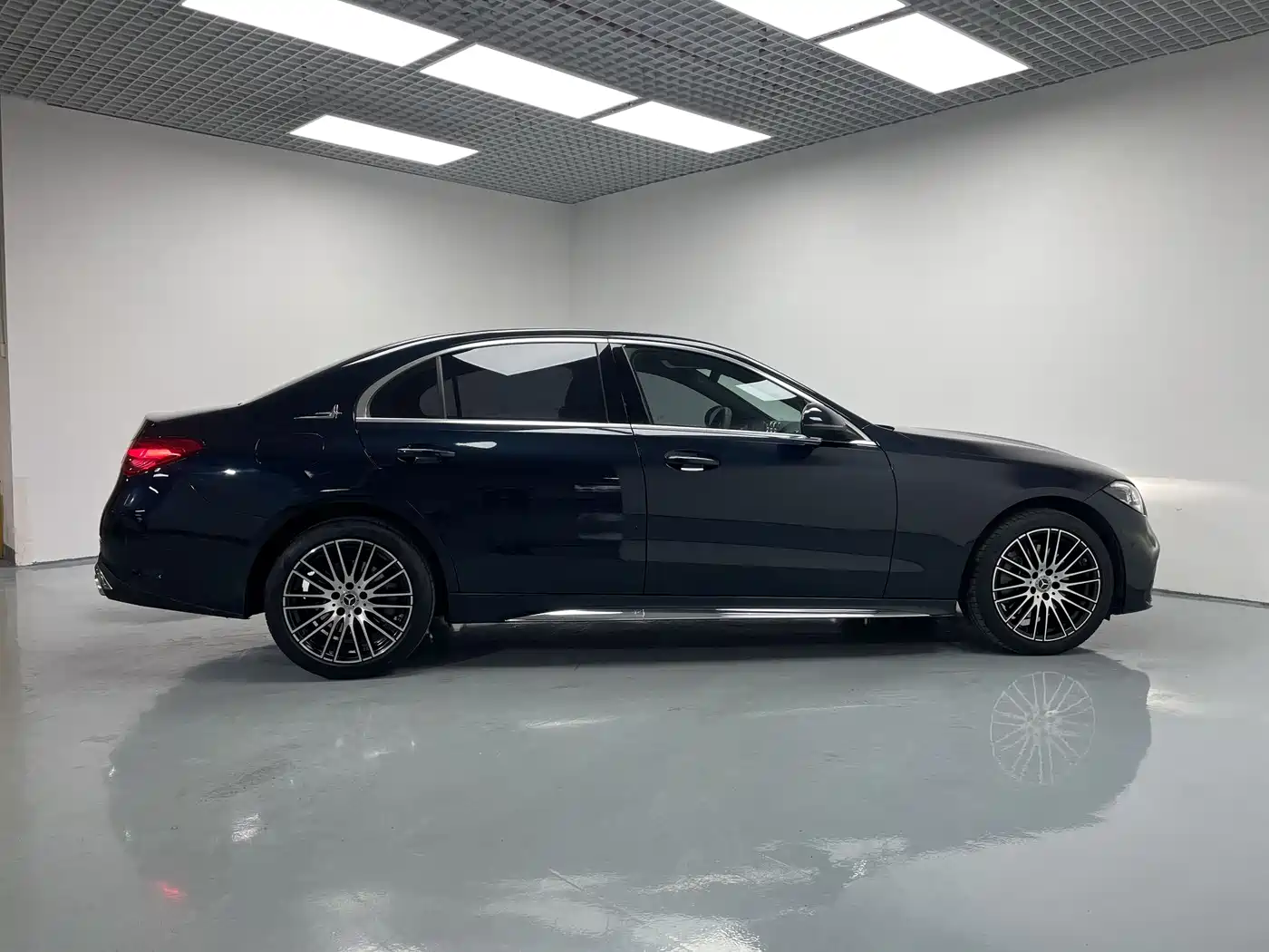 Mercedes-Benz C-Class 2024 C 260 L Sport фото 6