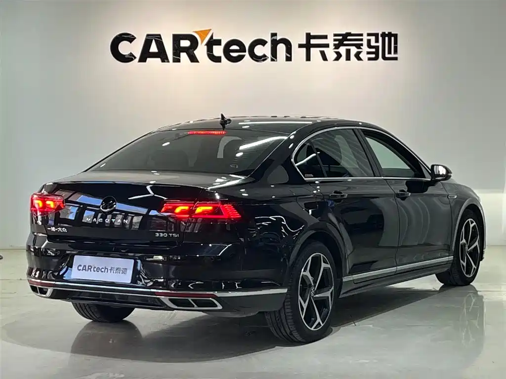 Volkswagen Magotan 2023 Model 2 Million Commemorative Edition 330TSI DSG Luxury фото 5
