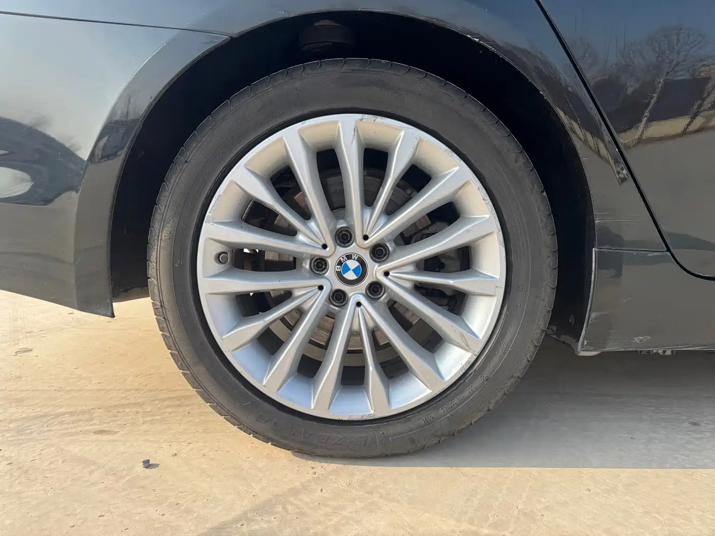 BMW 5 Series New Energy 2020 530Le Luxury Package фото 18