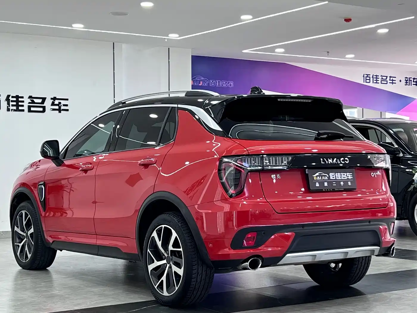 Lynk & Co 01 2017 2.0T AWD Pro фото 7
