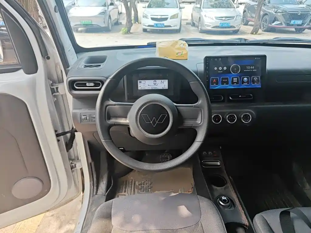 صورة 6 - Wuling Motors Wuling Zhiguang NEV