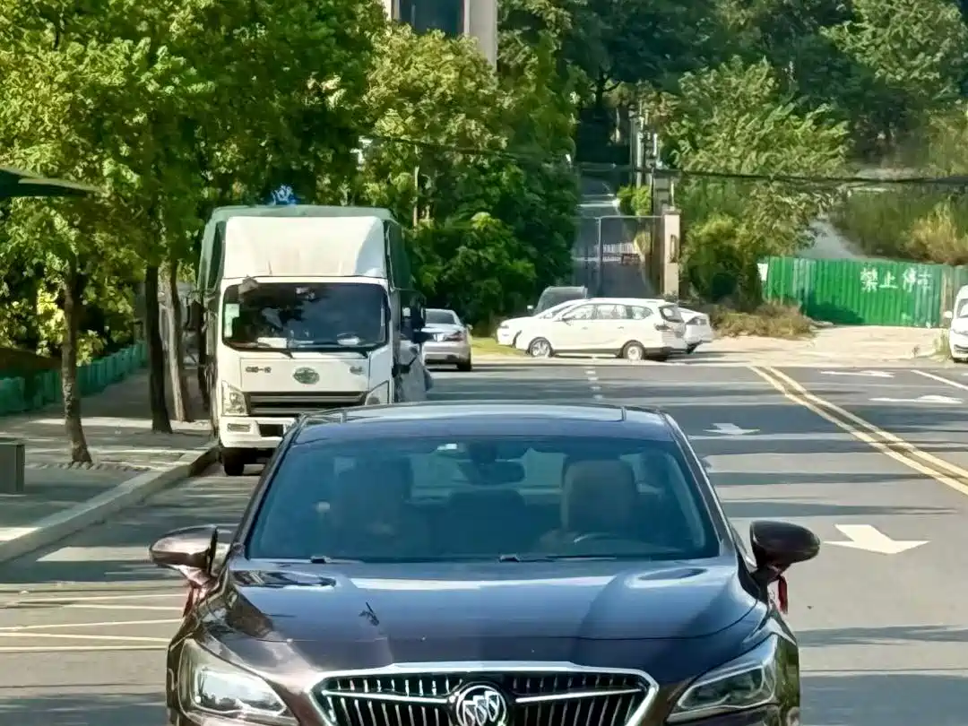 Buick LaCrosse 2018 Model 28T Elite Edition фото 2