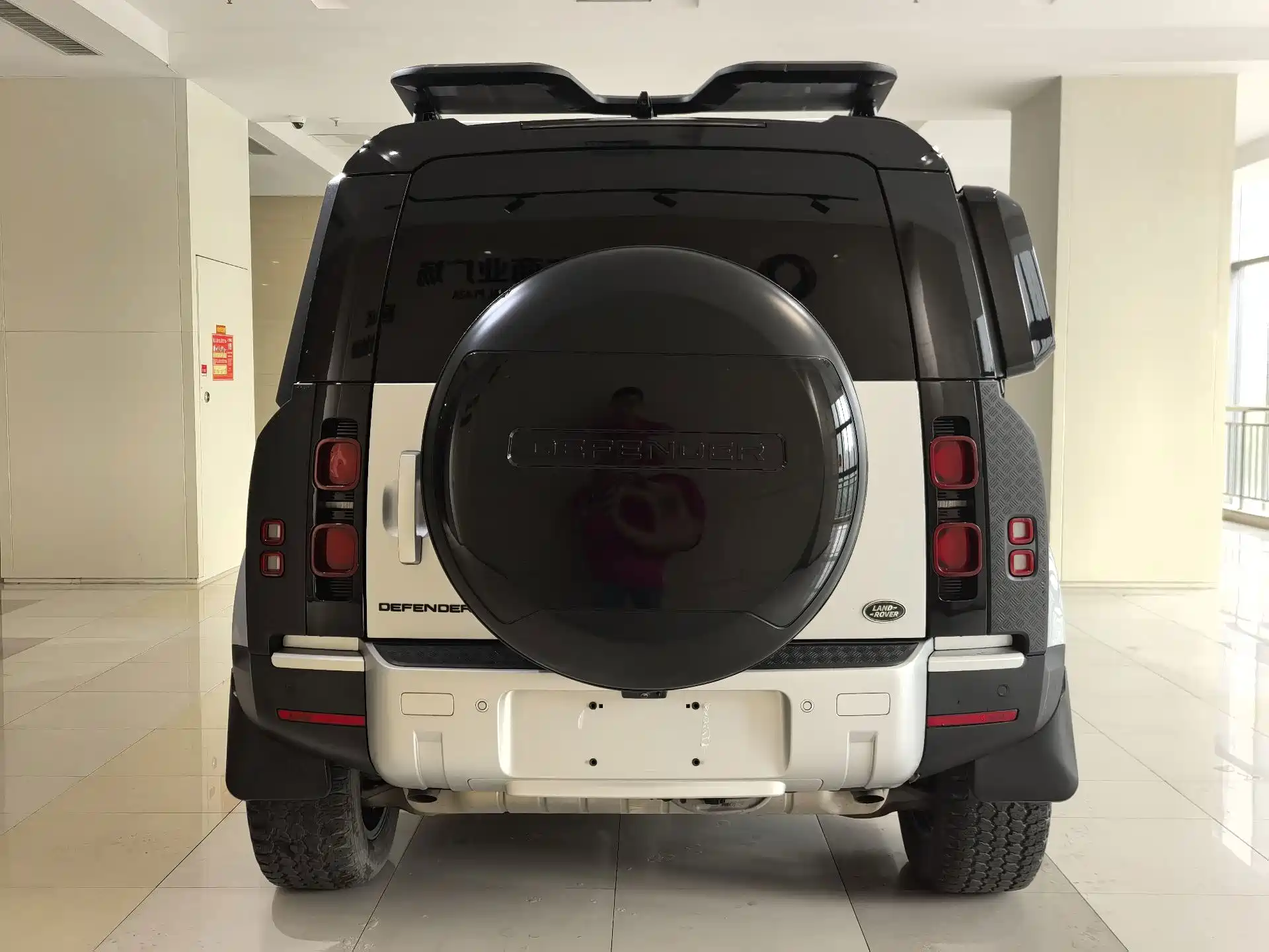 صورة 3 - Land Rover Defender