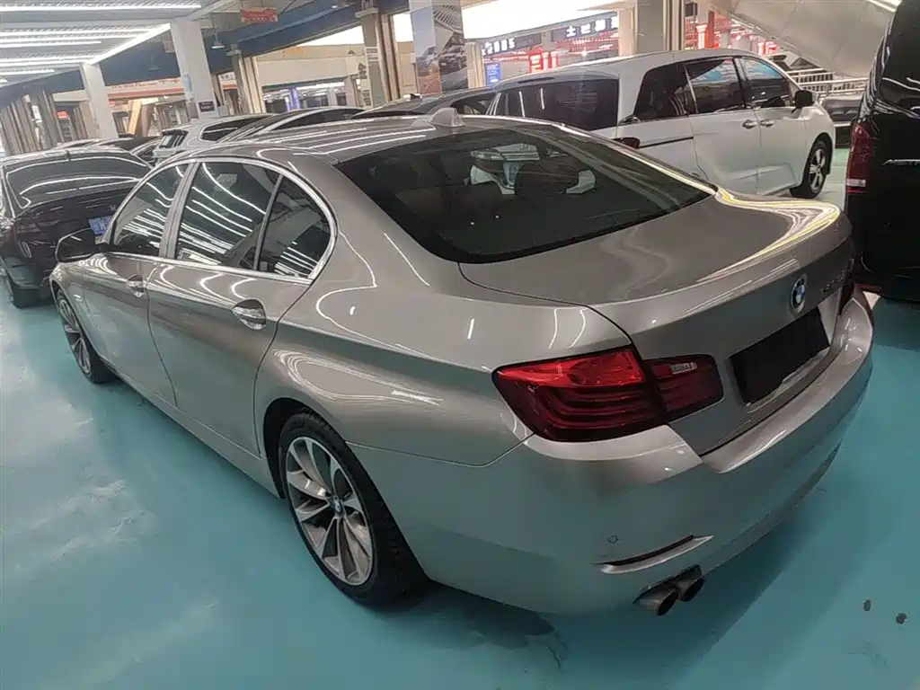 BMW 5 Series 2017 525Li Leading Edition фото 5