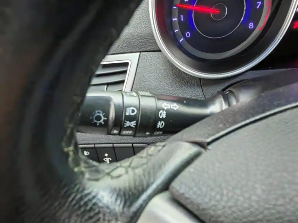 Hyundai Langdong 2015 1.6L Auto Exclusive фото 21