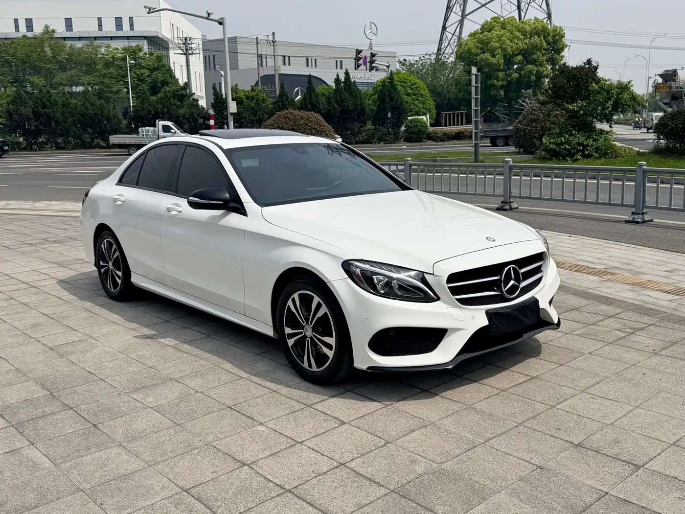 Mercedes-Benz C-Class 2017 Facelift C 200 Sport Edition фото 3