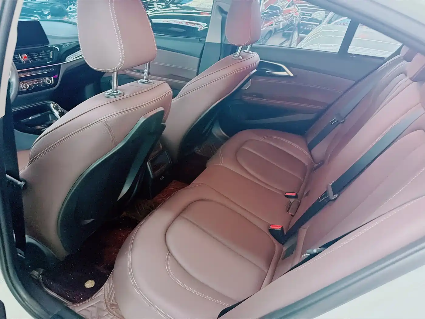 BMW 1 Series 2021 120i M Sport Shadow Edition фото 8