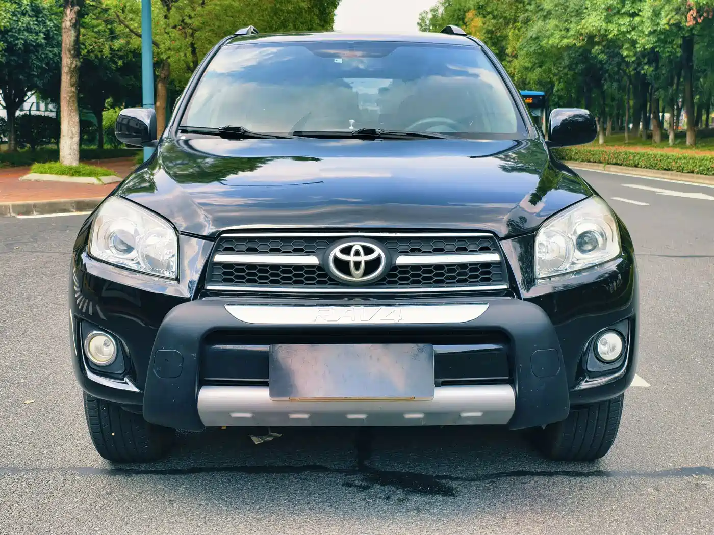 Фото 2 - Toyota RAV4