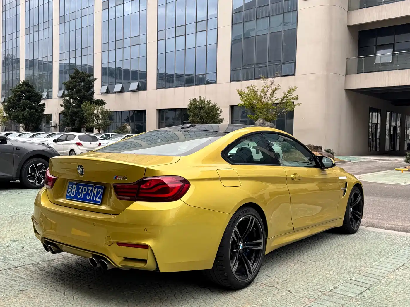 BMW M4 2019 M4 Coupe Shadow Edition фото 7