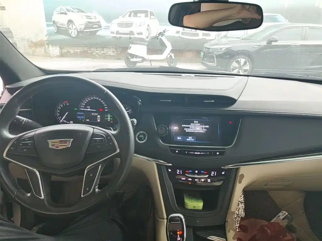 Cadillac XT5 2016 28T AWD Technology Model фото 10