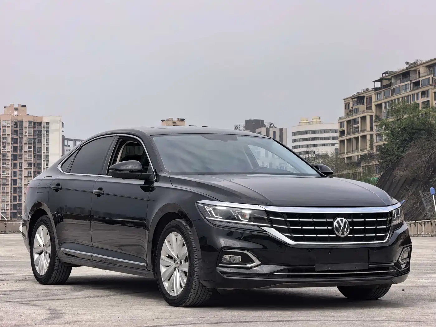 Volkswagen Passat 2019 330TSI Elite Version China VI фото 3