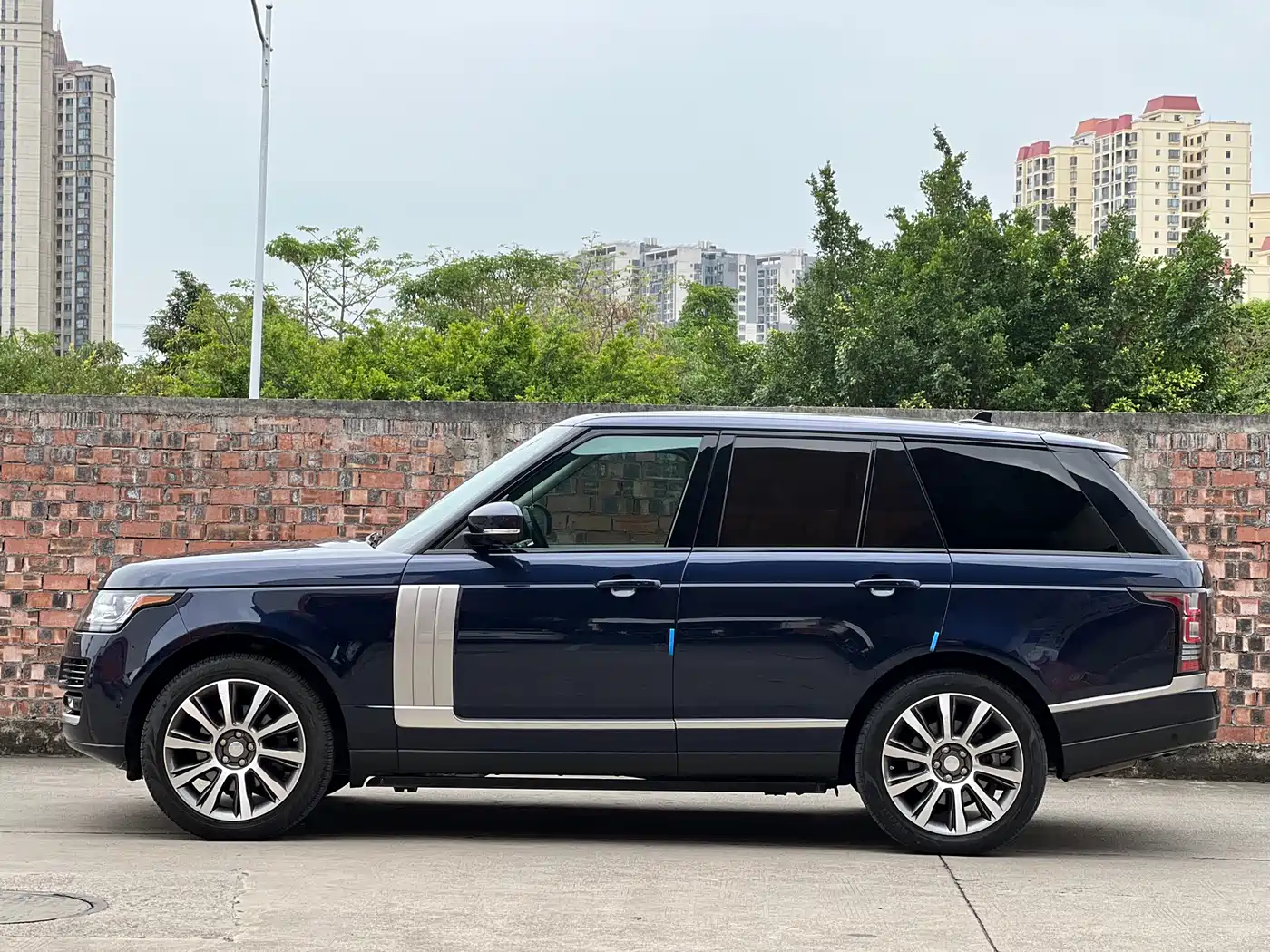 Land Rover Range Rover 2015 3.0 TDV6 Vogue фото 3