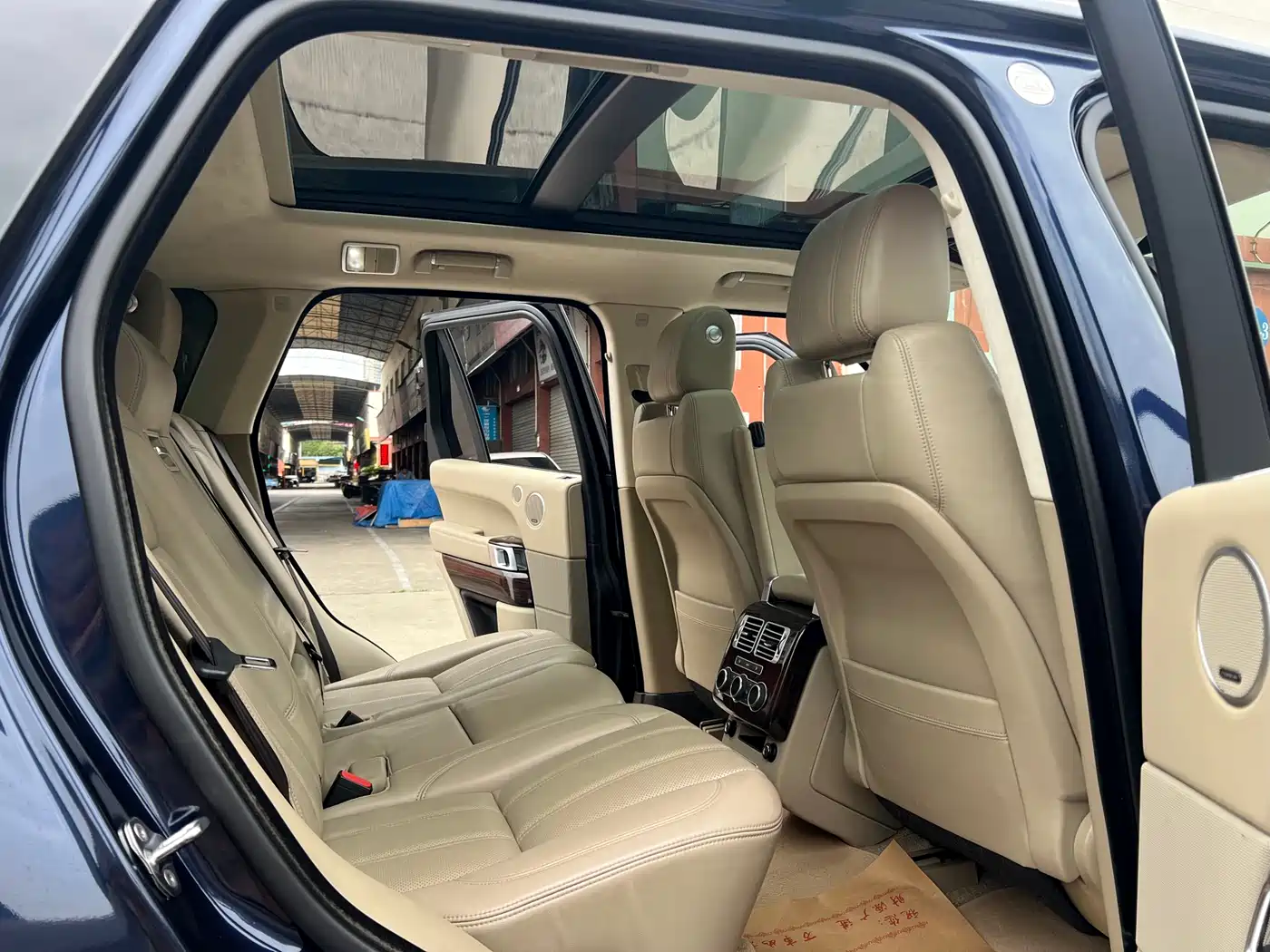 Land Rover Range Rover 2015 3.0 TDV6 Vogue фото 11