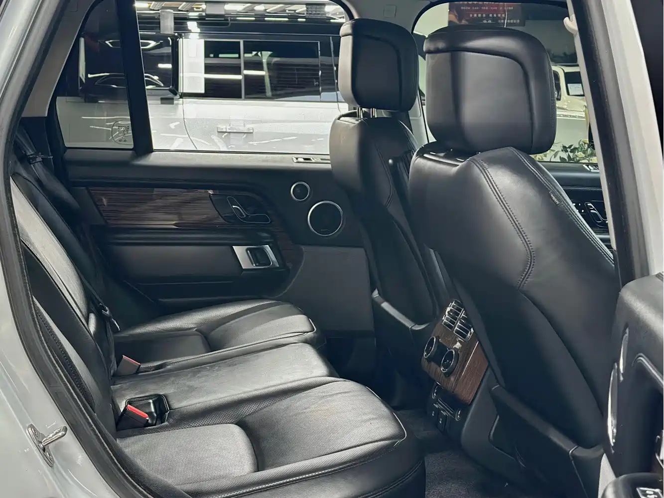 Фото 8 - Land Rover Range Rover