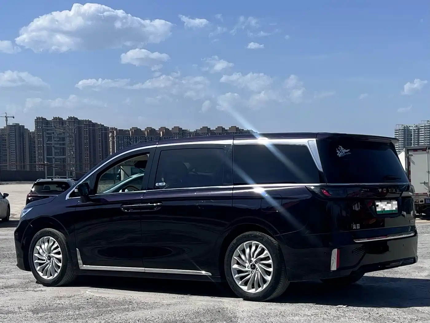 Voyah Auto Voyah Dreamer 2024 PHEV Extended Range Premium Edition фото 6