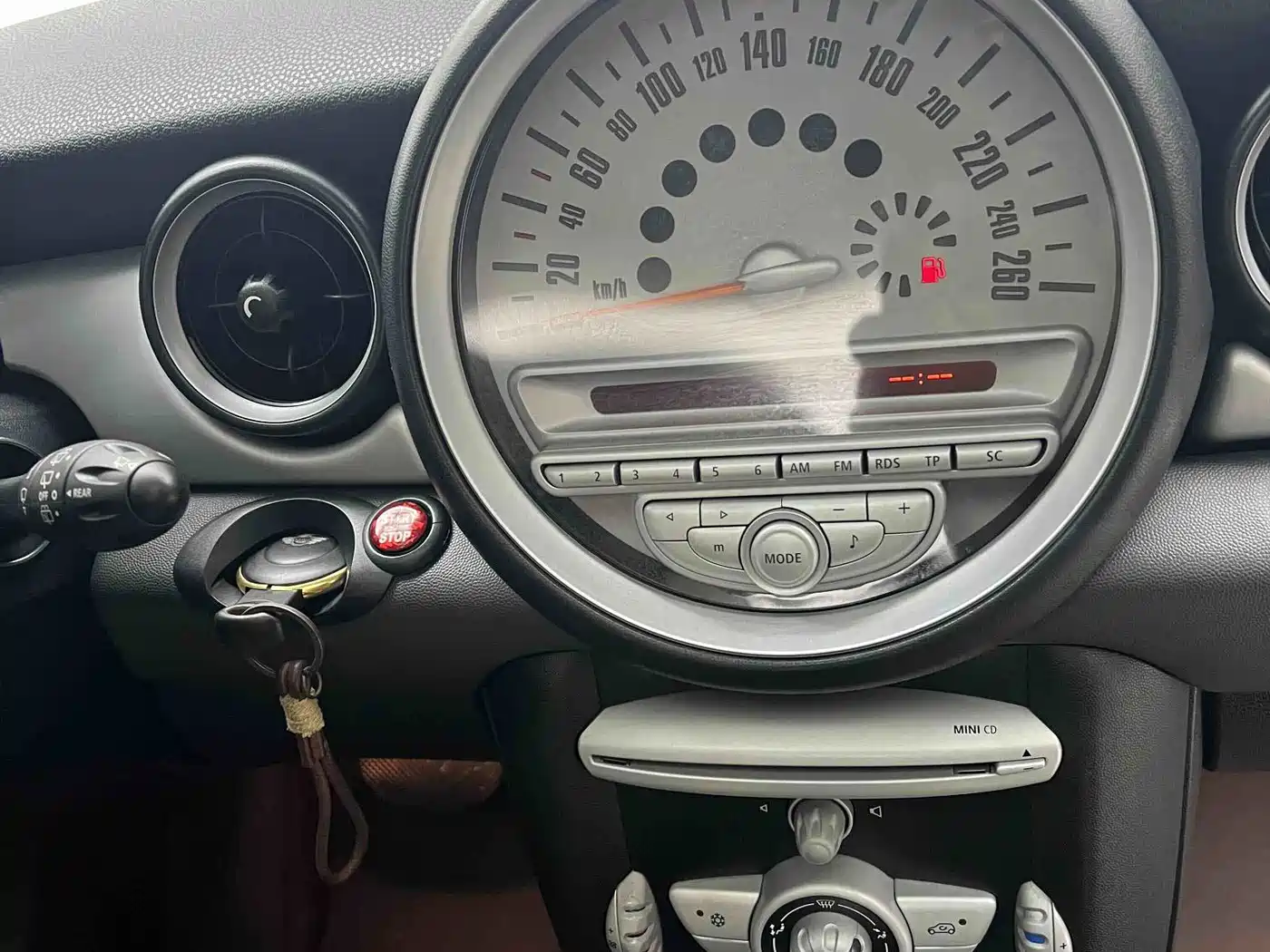 MINI MINI 2010 2007 1.6L COOPER Fun