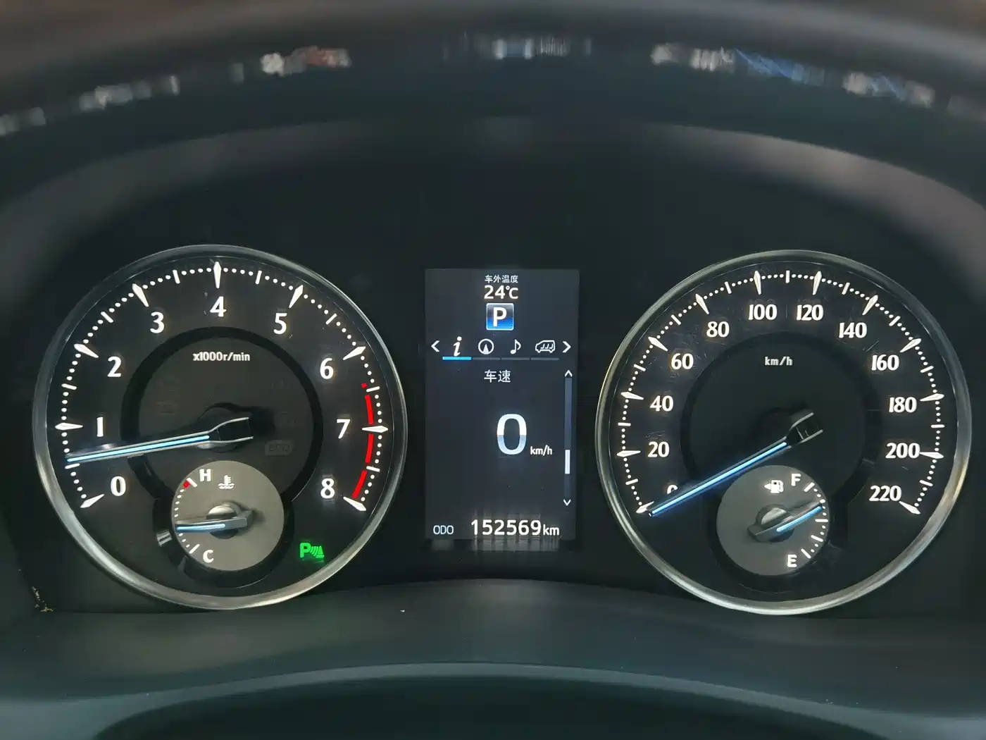 Toyota Alphard 2015 3.5L Premium Edition фото 20
