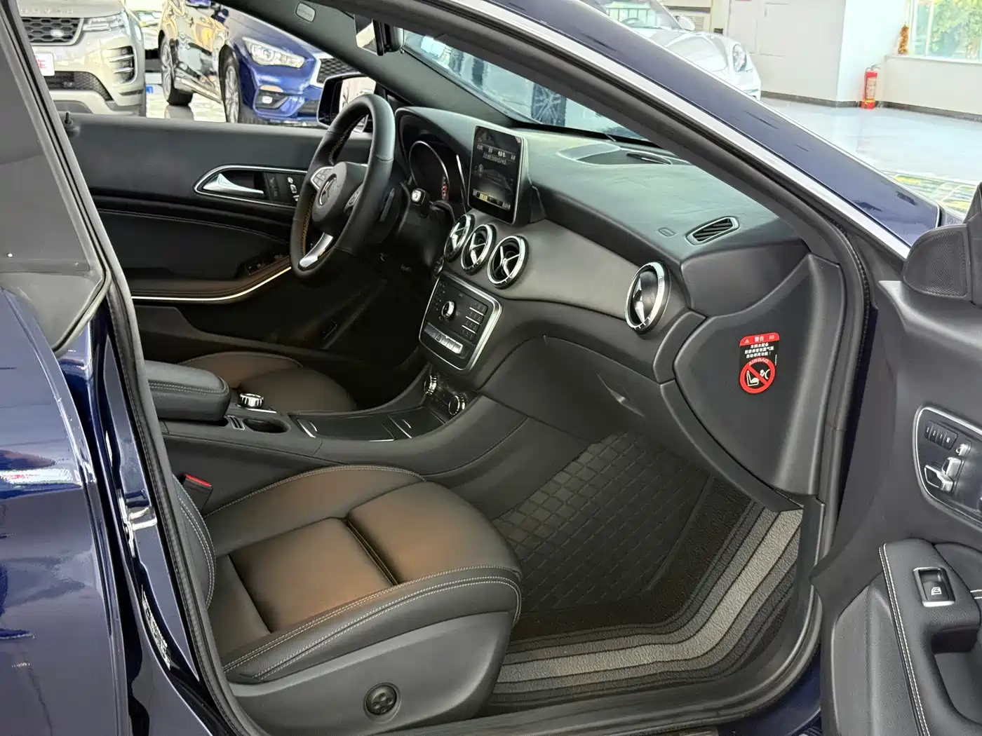 Mercedes-Benz CLA (Import) 2018 CLA 200 Fashion Edition фото 9
