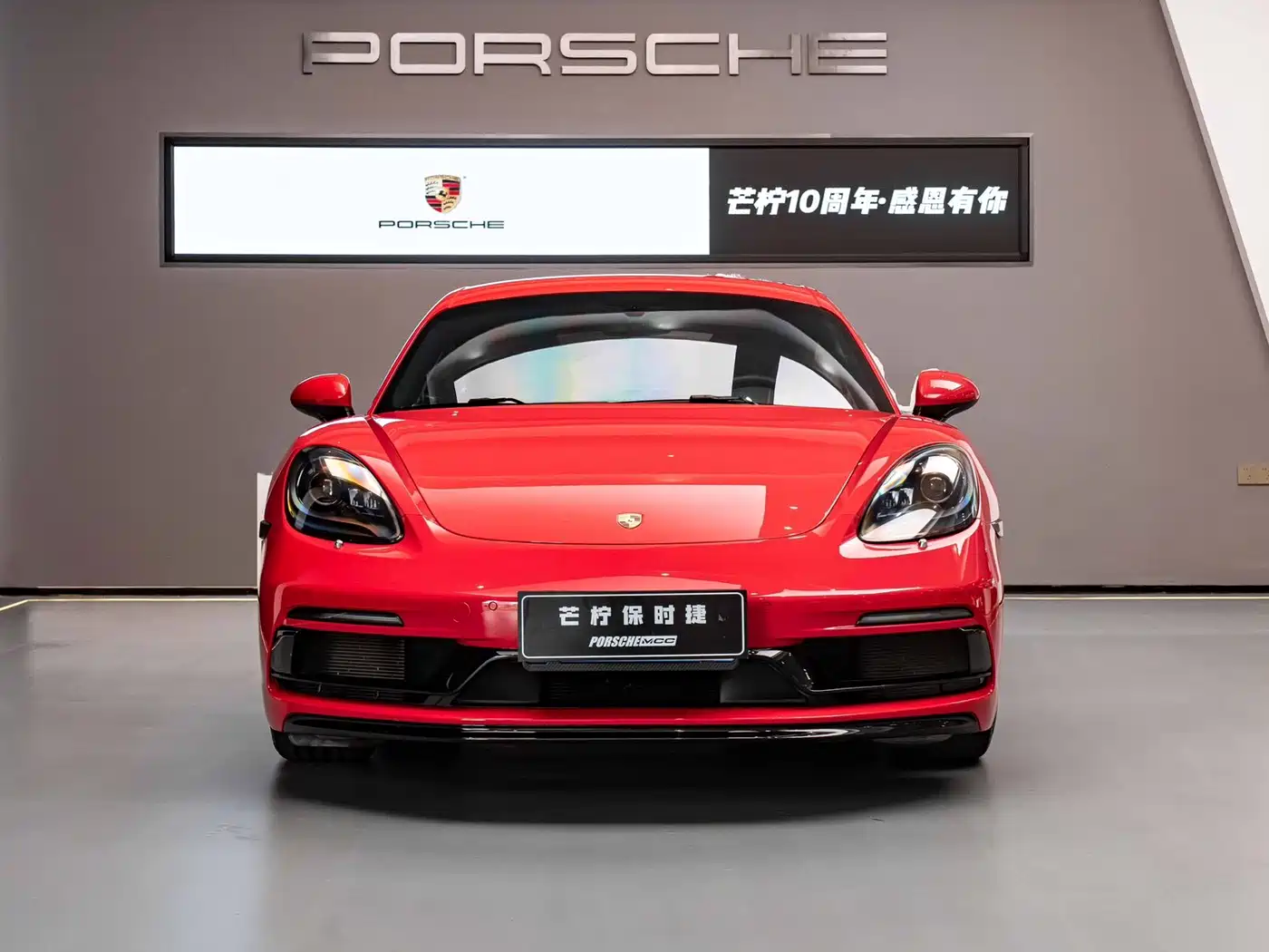 Фото 2 - Porsche 718
