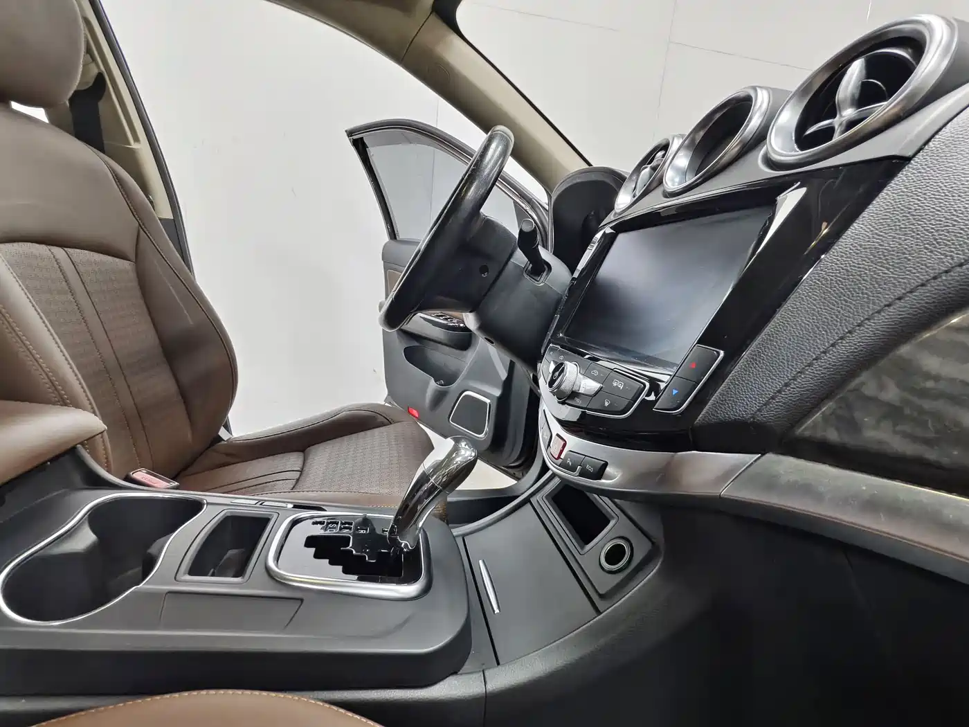 BYD S7 2017 2.0T Auto Luxury фото 15