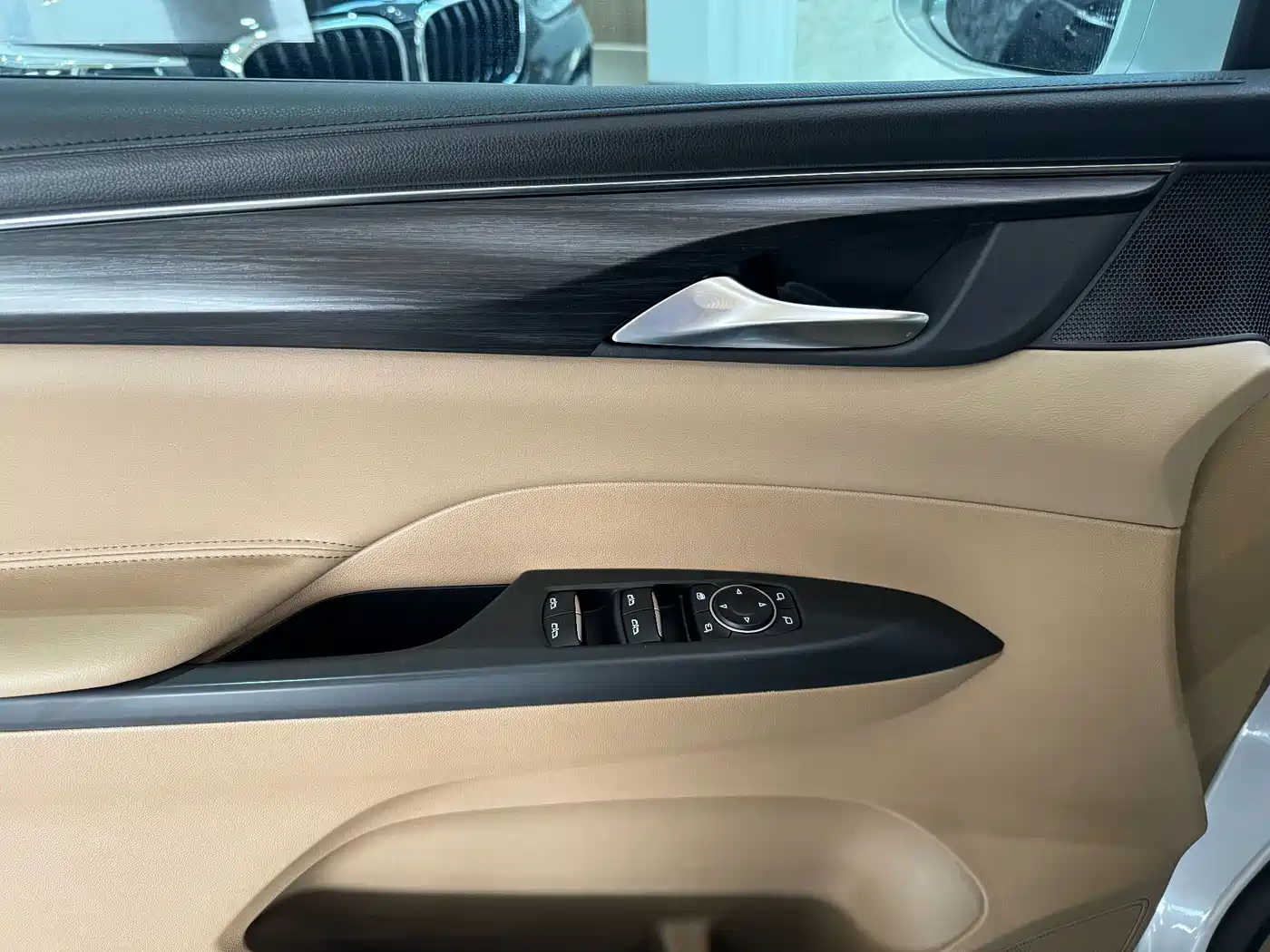 Buick GL8 2021 ES Landlord 653T Premium фото 14