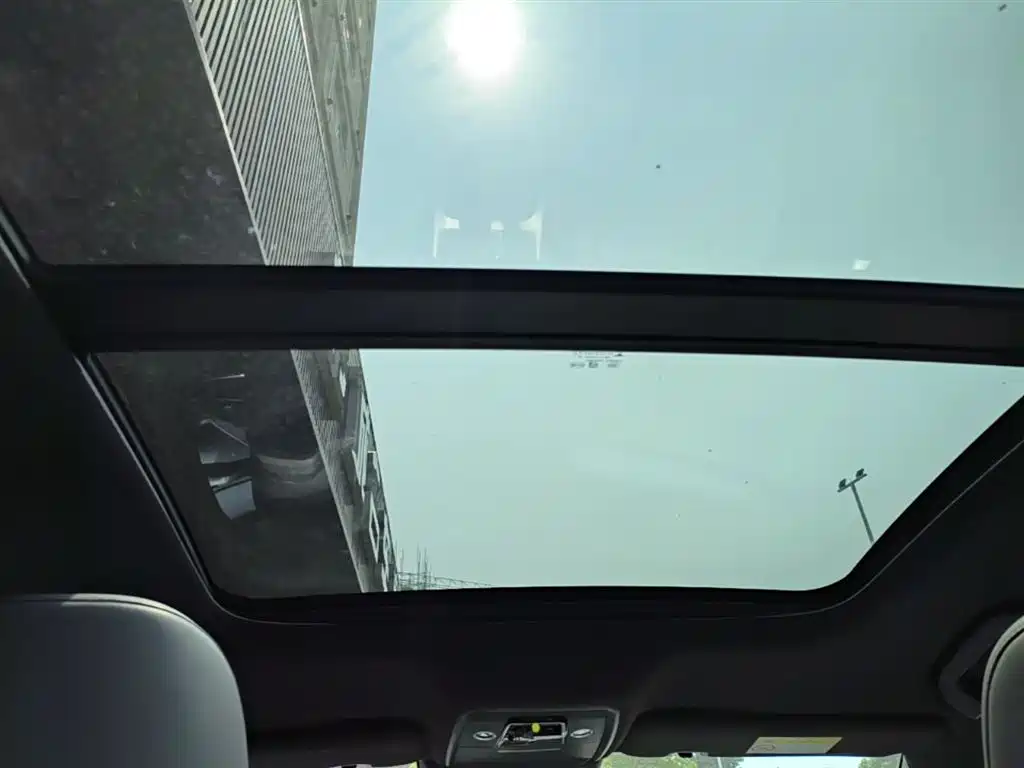 BYD Seal 2023 DM-i 1.5L 121km Luxury фото 18