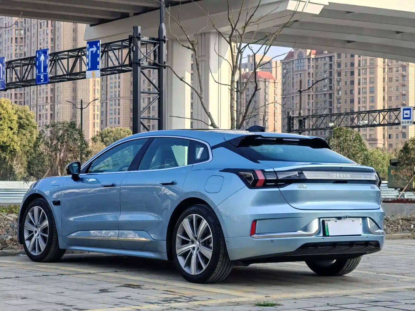 ZEEKR EXTREME KRYPTON 001