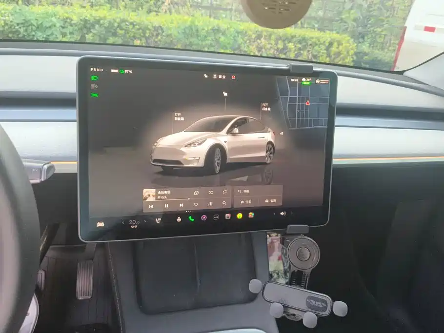 Фото 13 - Tesla Model Y