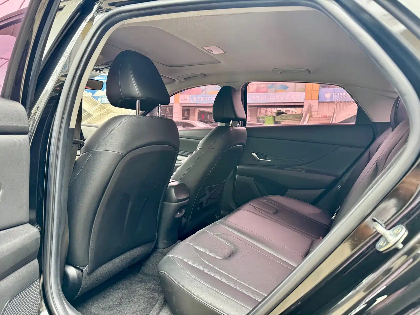 Hyundai Elantra 2021 1.5L CVT GLX Elite Edition фото 6