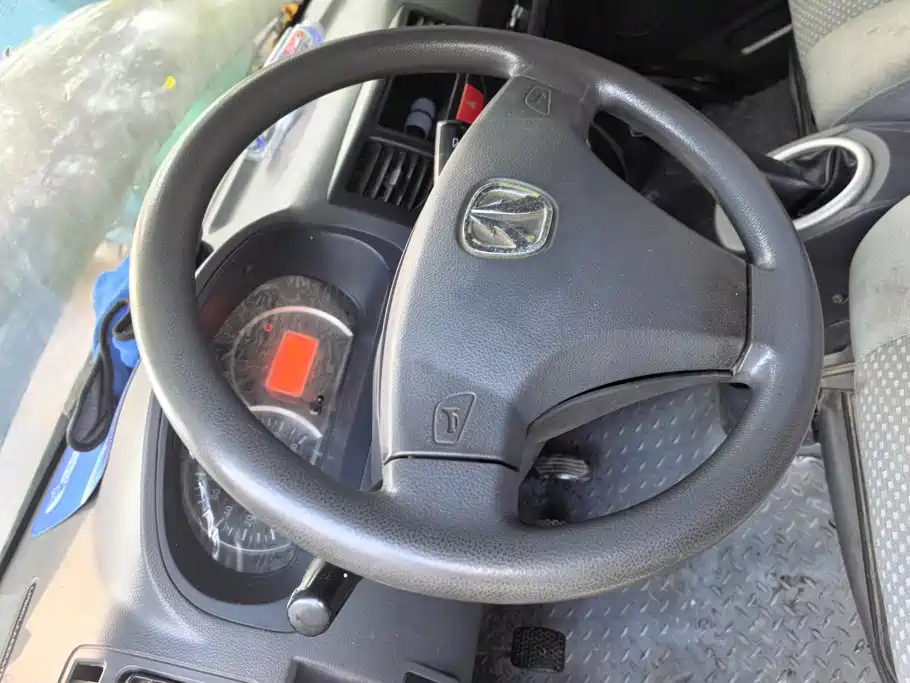 BAIC Weiwang 306 2015 2016 1.0L Base 5-seater LJ465