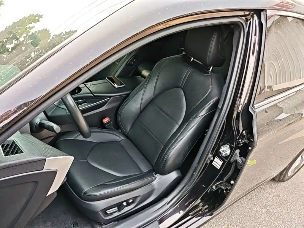 Фото 15 - Toyota Avalon