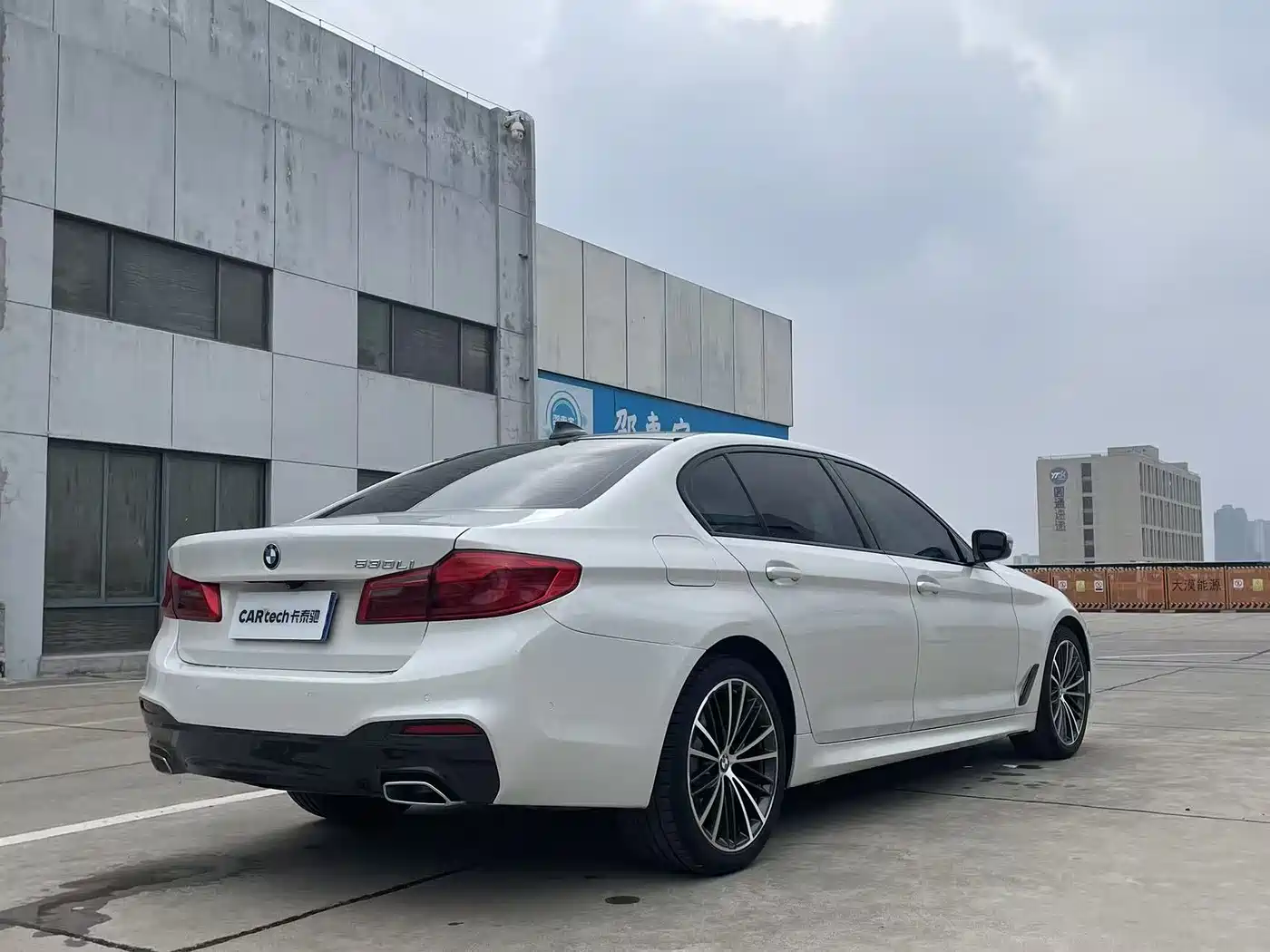 BMW 5 Series 2019 530Li Leading M Sport Package фото 9