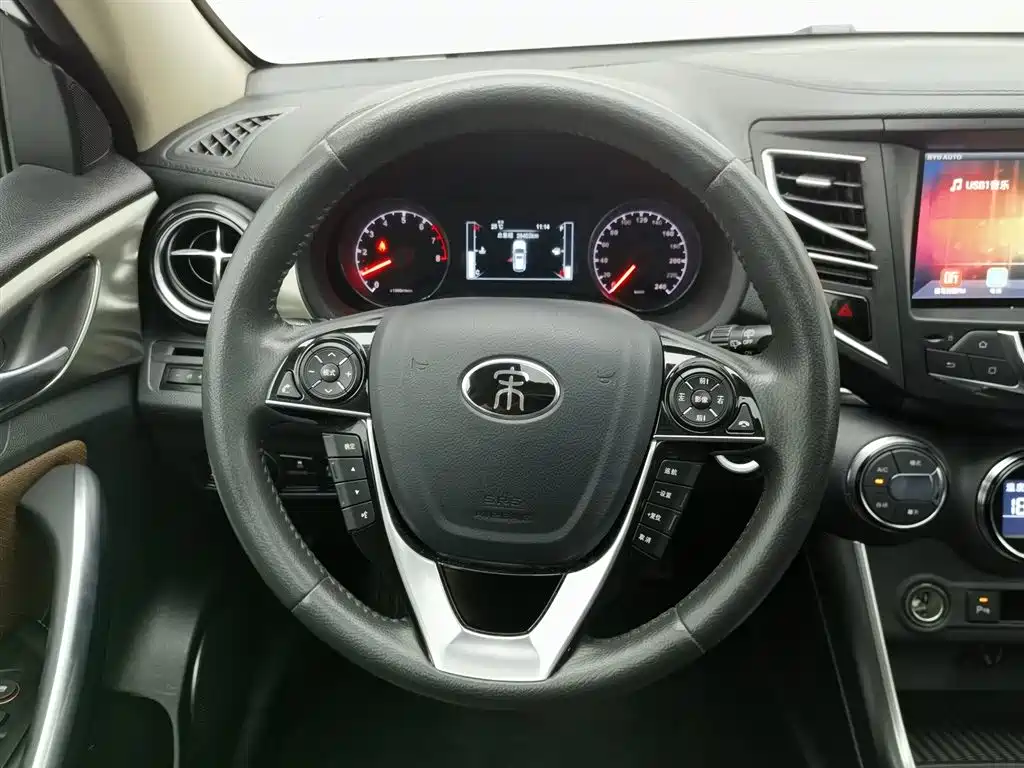 BYD Song 2016 Unrivaled Edition 1.5TI Manual Elite Edition фото 11