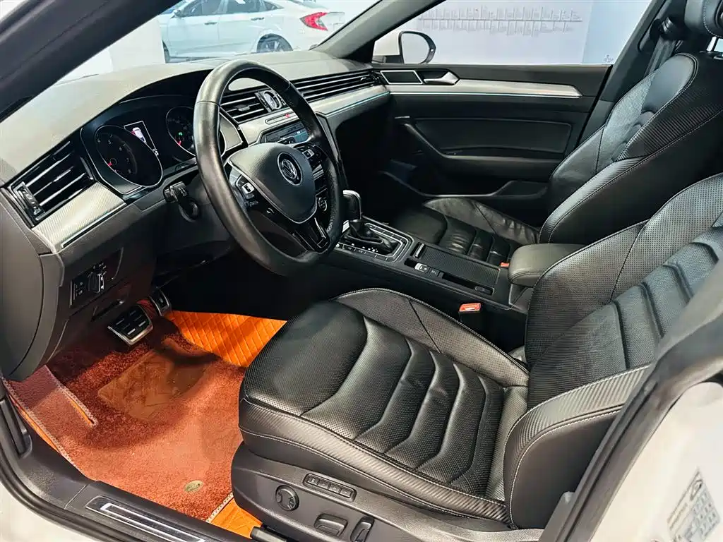 Volkswagen FAW-Volkswagen CC 2019 330TSI Charm Edition China VI фото 10