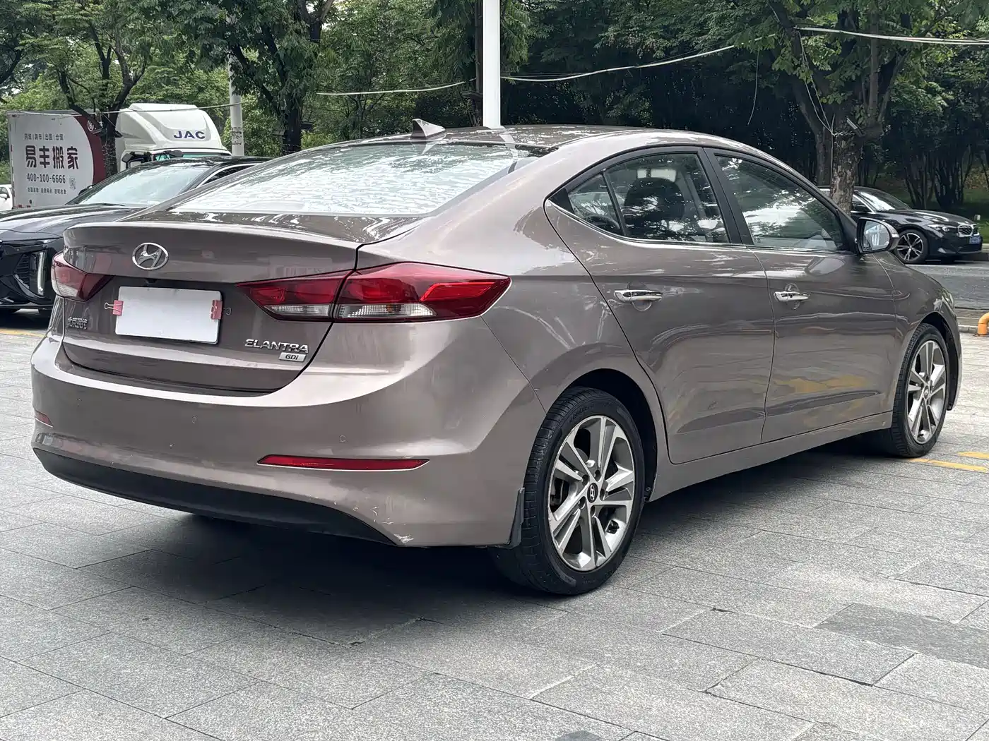 Hyundai Elantra 2016 1.6L Auto Smart·Luxury Edition фото 11