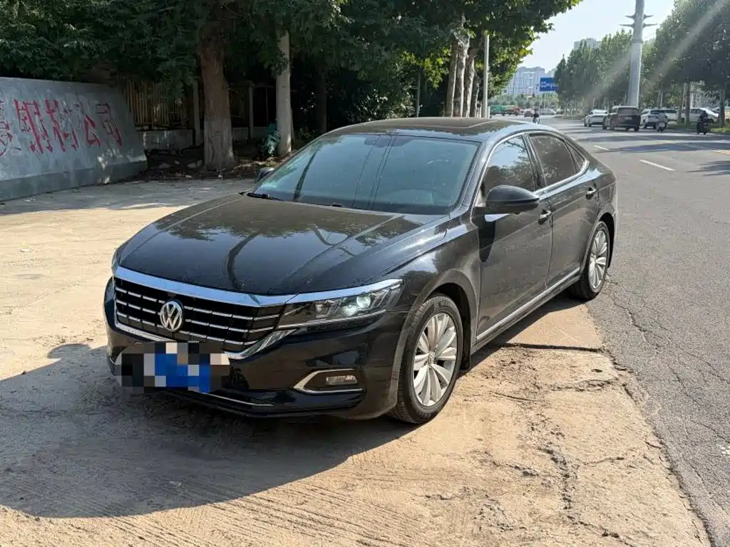 Фото 1 - Volkswagen Passat