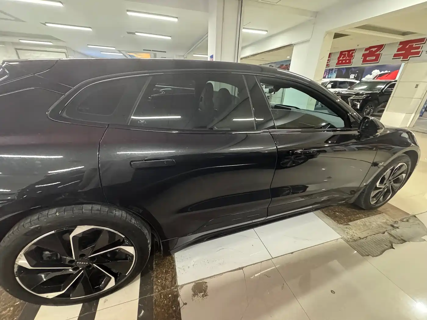 ZEEKR EXTREME KRYPTON 001