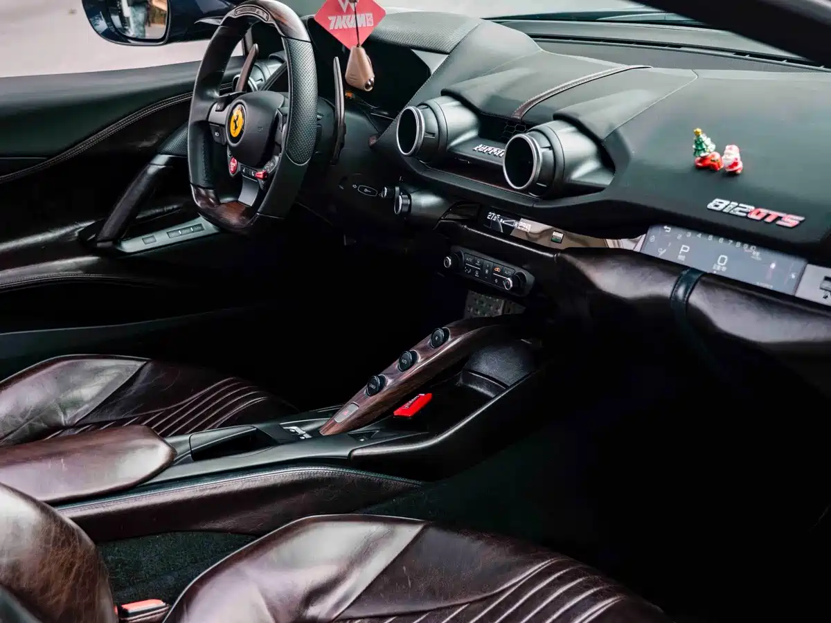 Ferrari 812 2023 2020 6.5L GTS