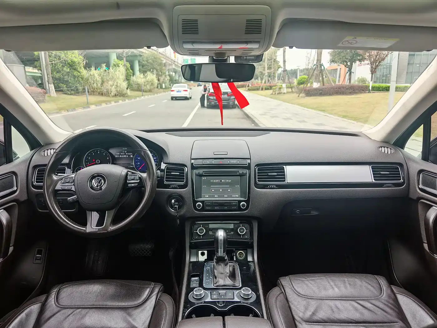 Volkswagen Touareg 2017 3.0TSI Explorer Edition фото 12