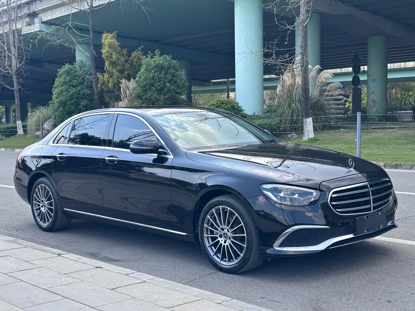  E CLASS