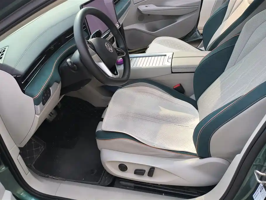 VOLKSWAGEN ID.7 VIZZION